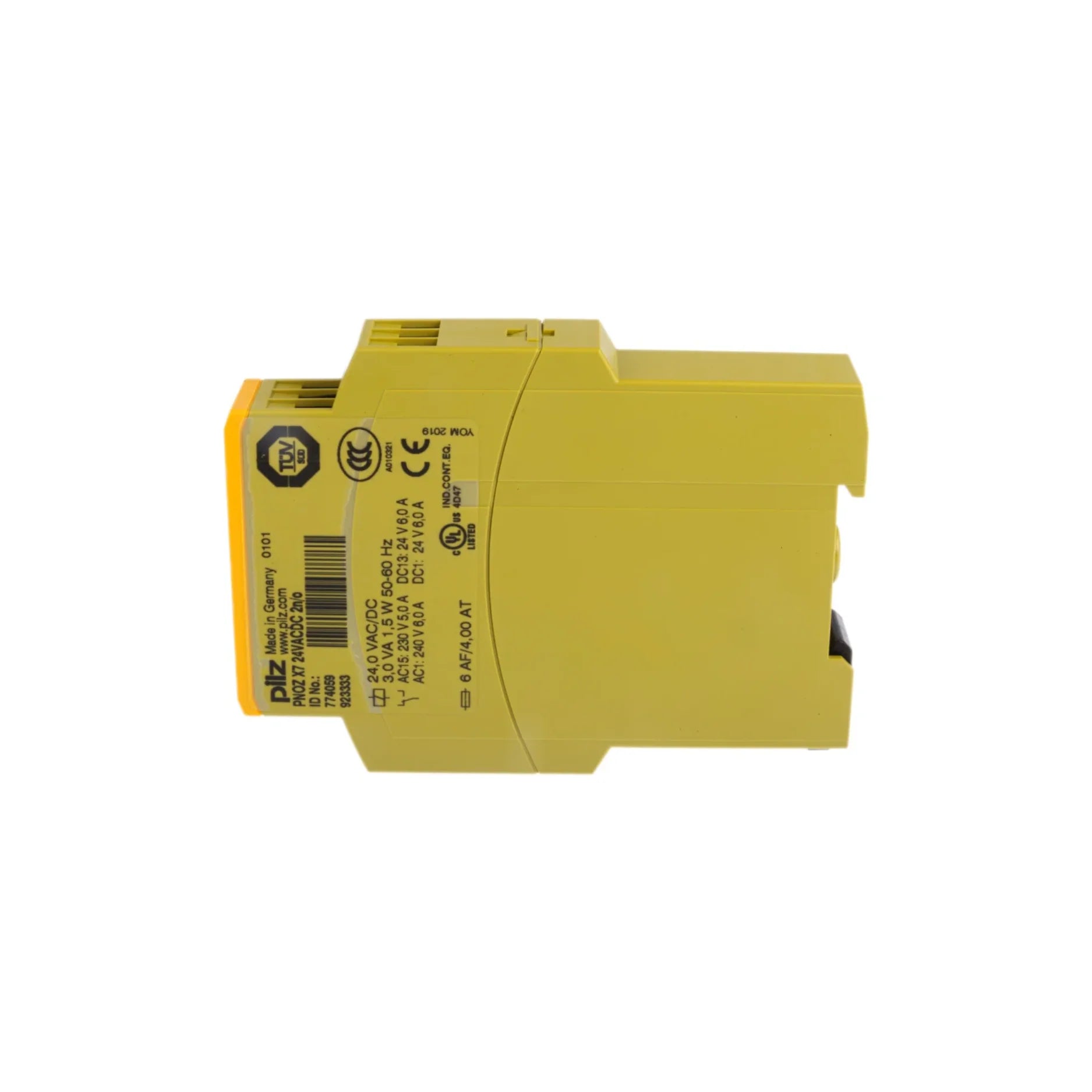 Pilz 774059 Safety Relay with reliable features for industrial use.