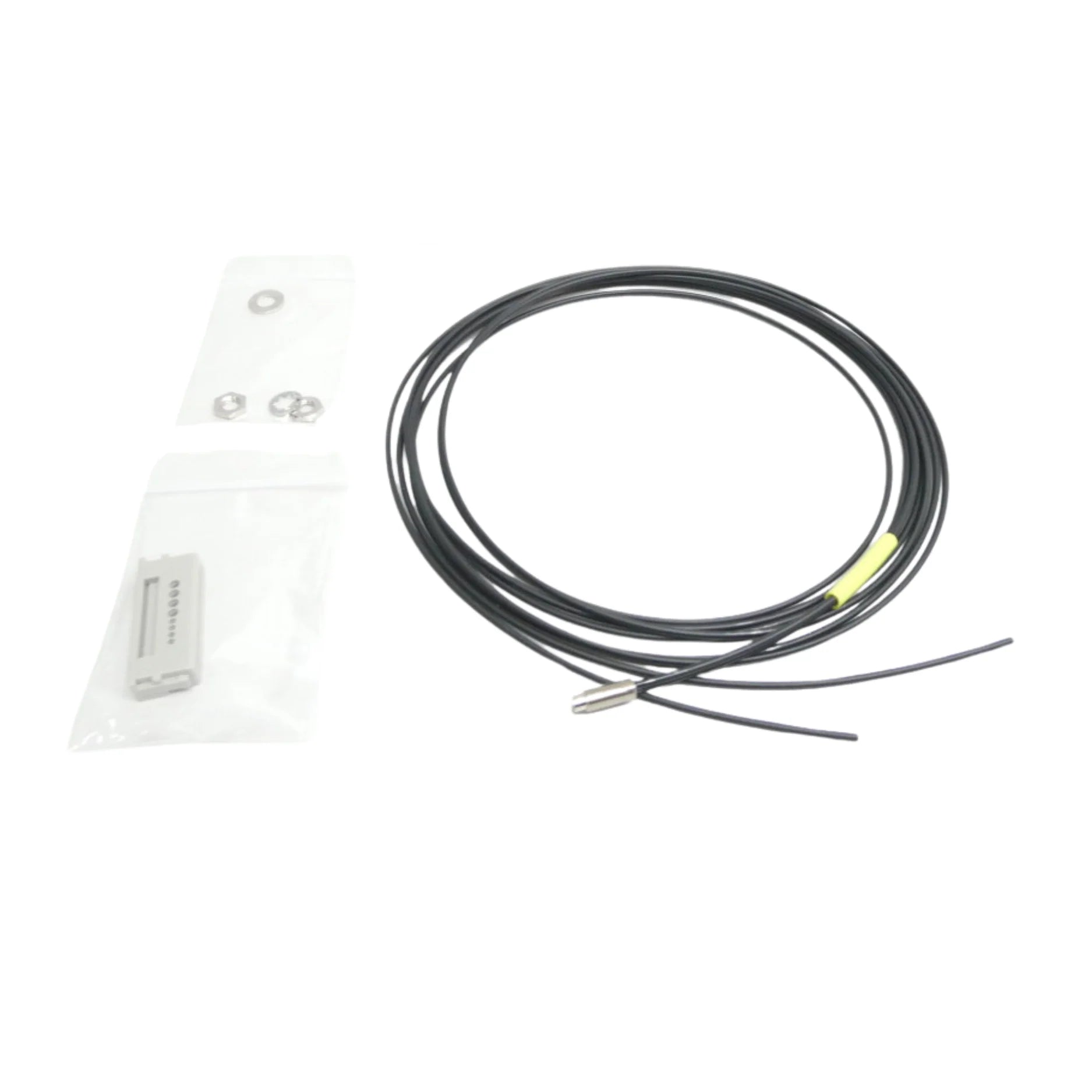 Keyence FU-67 fiber optic sensor head with threaded barrel for compact, high-precision object detection in industrial automation systems.